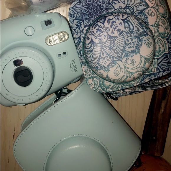 Polaroid mini 9